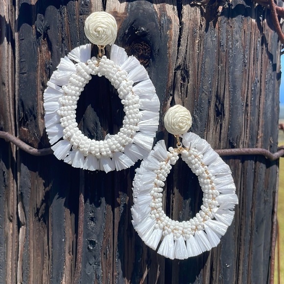 Nib Pink Linen White Fringed BoHo Tear drop Earrings - Picture 1 of 6